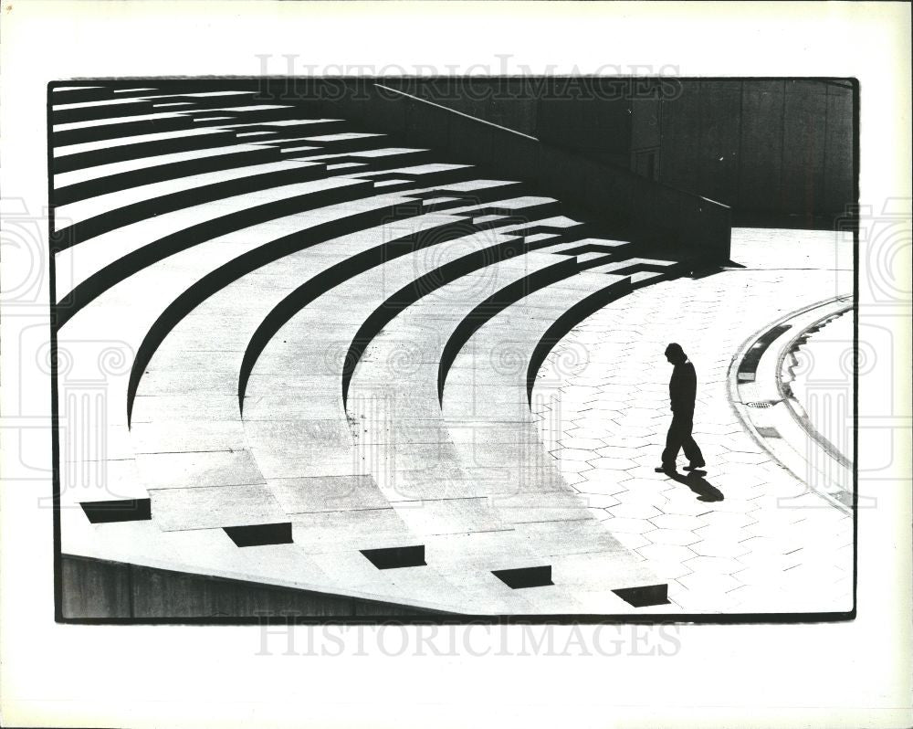 1985 Press Photo Thursday&#39;s glorious sunshine - Historic Images