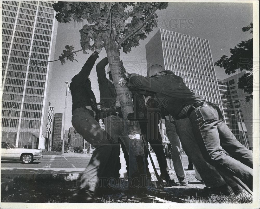 1979 Press Photo Hart Plaza Downtown Detroit - Historic Images