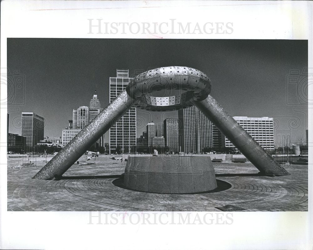 1978 Press Photo Philip A. Hart Plaza Detroit River - Historic Images