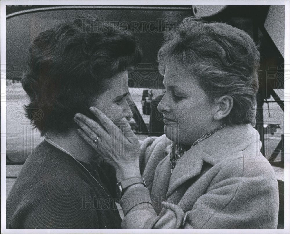 1962 Press Photo Szklenkay Marguerite Dinka sisters - Historic Images