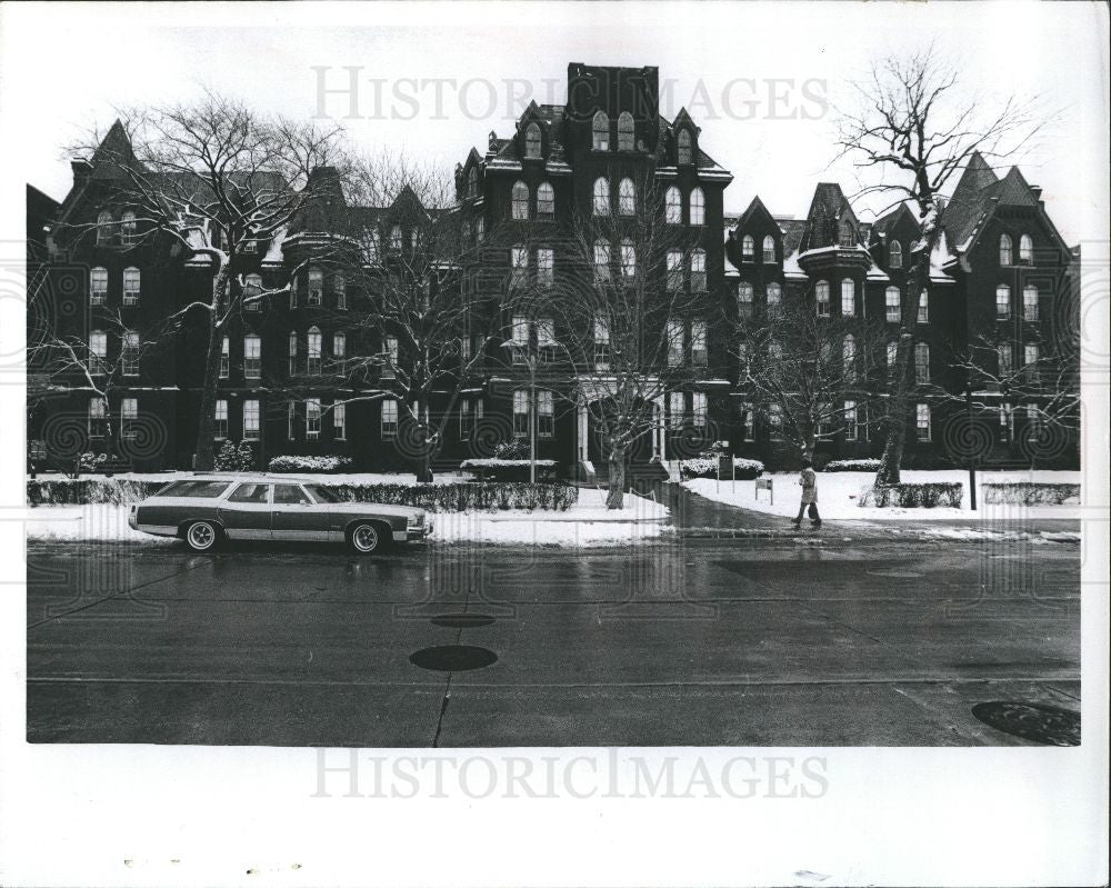 1976 Press Photo Harper University Hospital - Historic Images