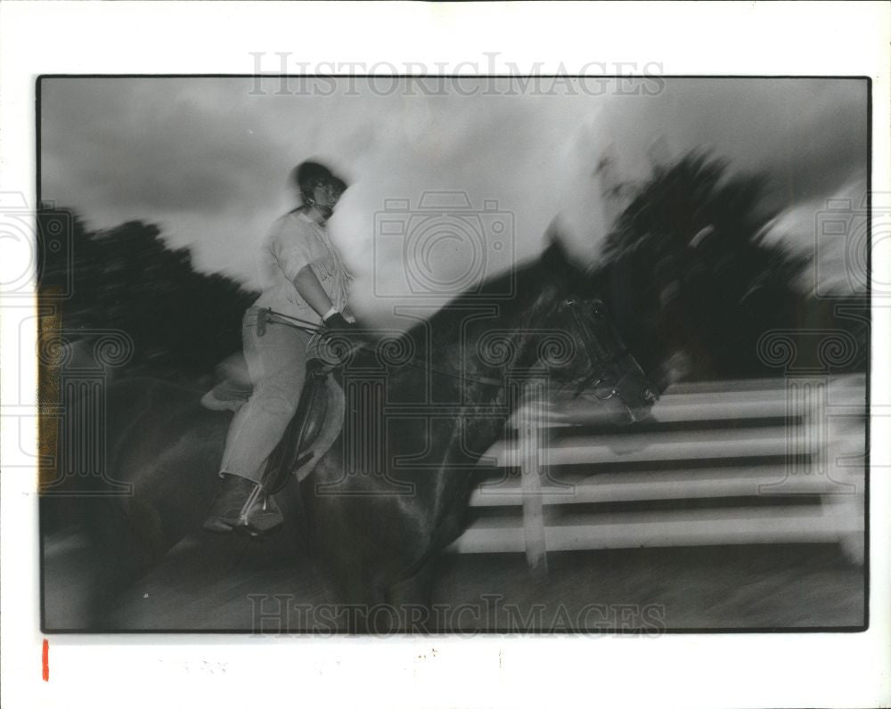1992 Press Photo Linda Novallo Special Equestrians Novi - Historic Images