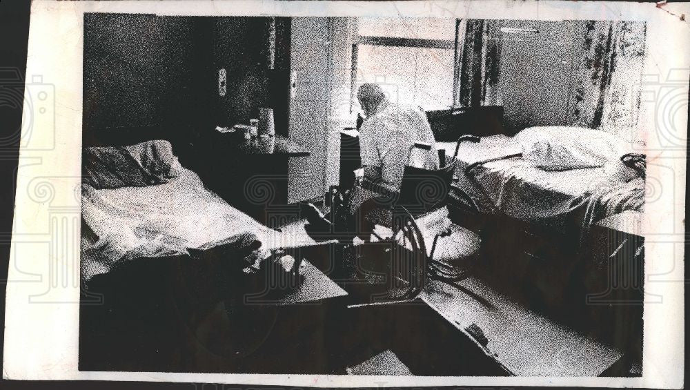 1989 Press Photo Nursing Home, - Historic Images