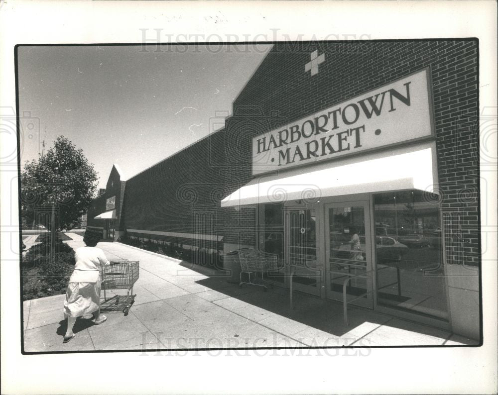 1988 Press Photo Harbor Town Market Jefferson street - Historic Images