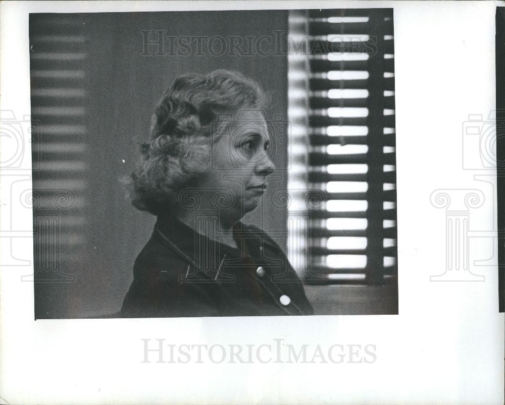 1973 Press Photo Mrs. Frank Symanski wife Wayne Judge - Historic Images