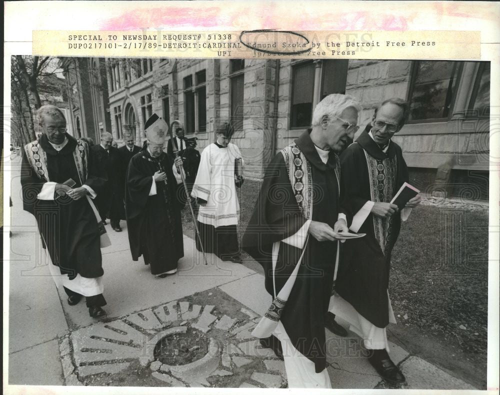 1988 Press Photo Edmund C Szoka Archbishop Detroit - Historic Images