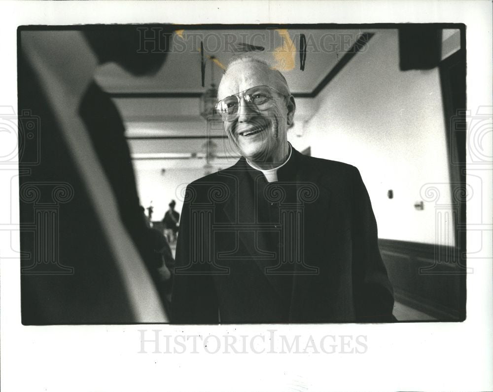 1991 Press Photo Cardinal Edmund Szoka Sacred Heart - Historic Images