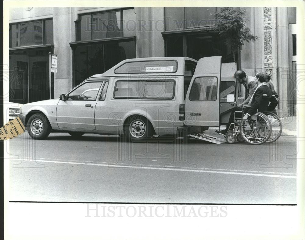 1986 Press Photo Tom Van Dillen Founders - Historic Images