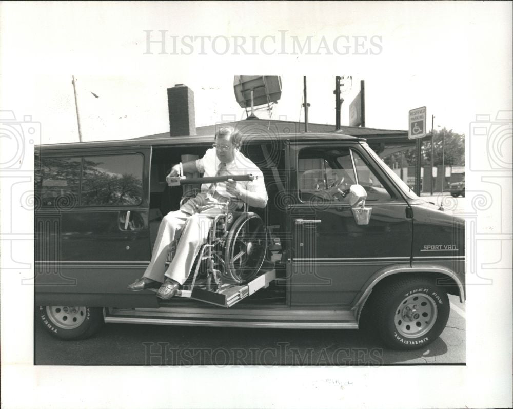 1989 Press Photo Thomas Hitt - Historic Images