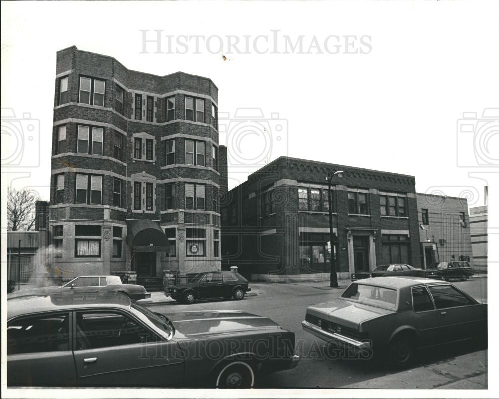 1982 Press Photo Apartment Building Murder Safety - Historic Images