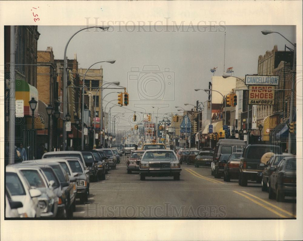 1993 Press Photo Joe. Campus, Hamtramck - Historic Images