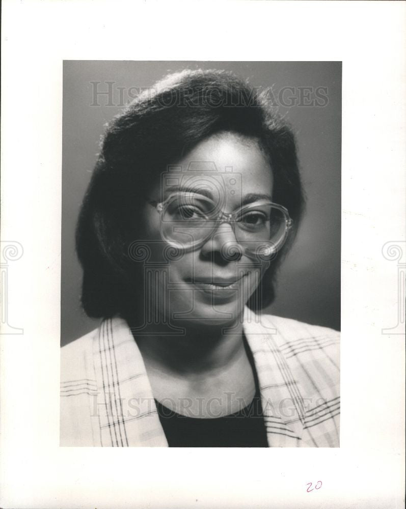 1989 Press Photo Jacqueline Thomas Associate Editor - Historic Images