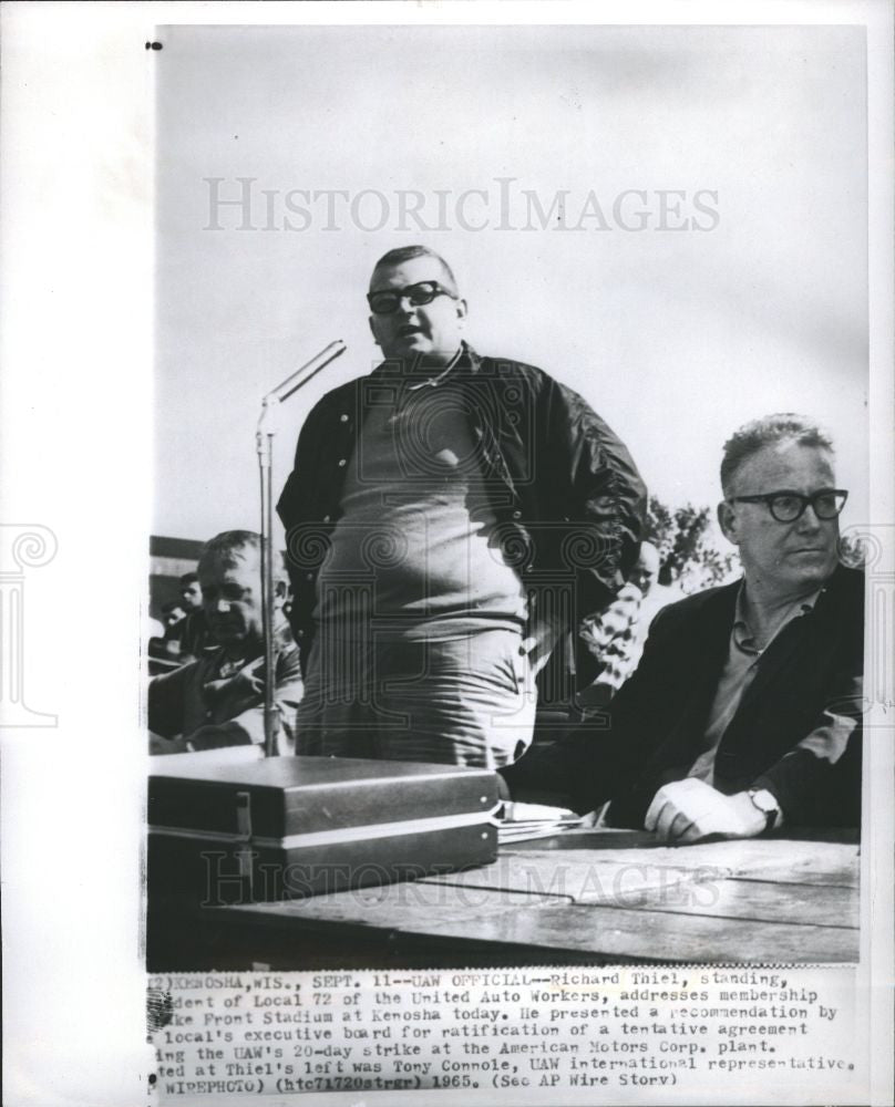 1965 Press Photo Richard Thiel United Auto Workers - Historic Images