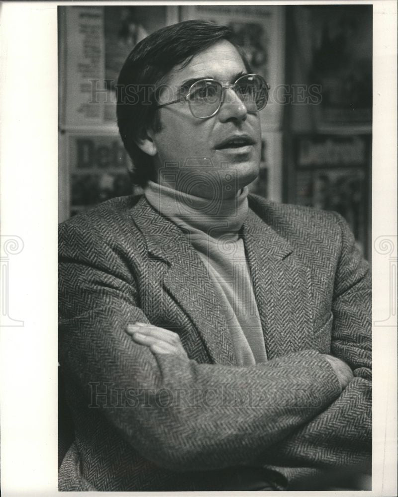 1983 Press Photo Paul Theroux American Novelist 1983 - Historic Images