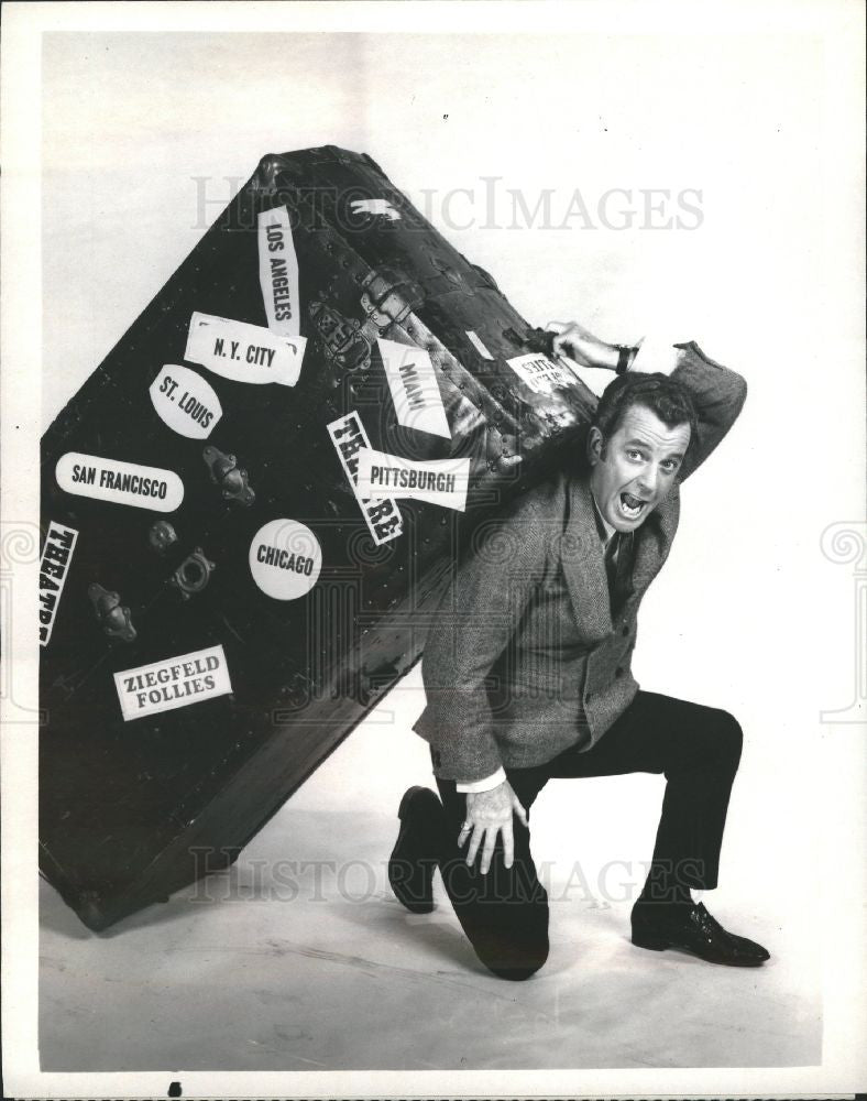 1968 Press Photo Lloyd Thaxton NBC Showcase 68 - Historic Images