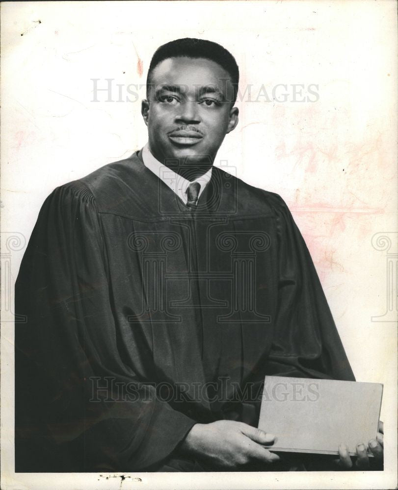 1968 Press Photo Robert L. Evans Judge - Historic Images