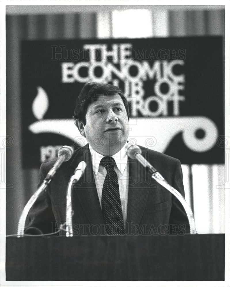 1982 Press Photo Michael Evans Economic Club Detroit - Historic Images