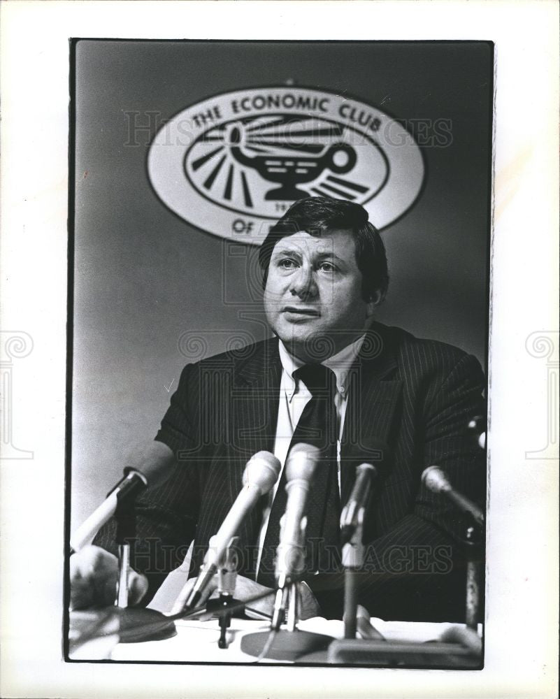 1980 Press Photo Michael K. Evans Chief Economist - Historic Images