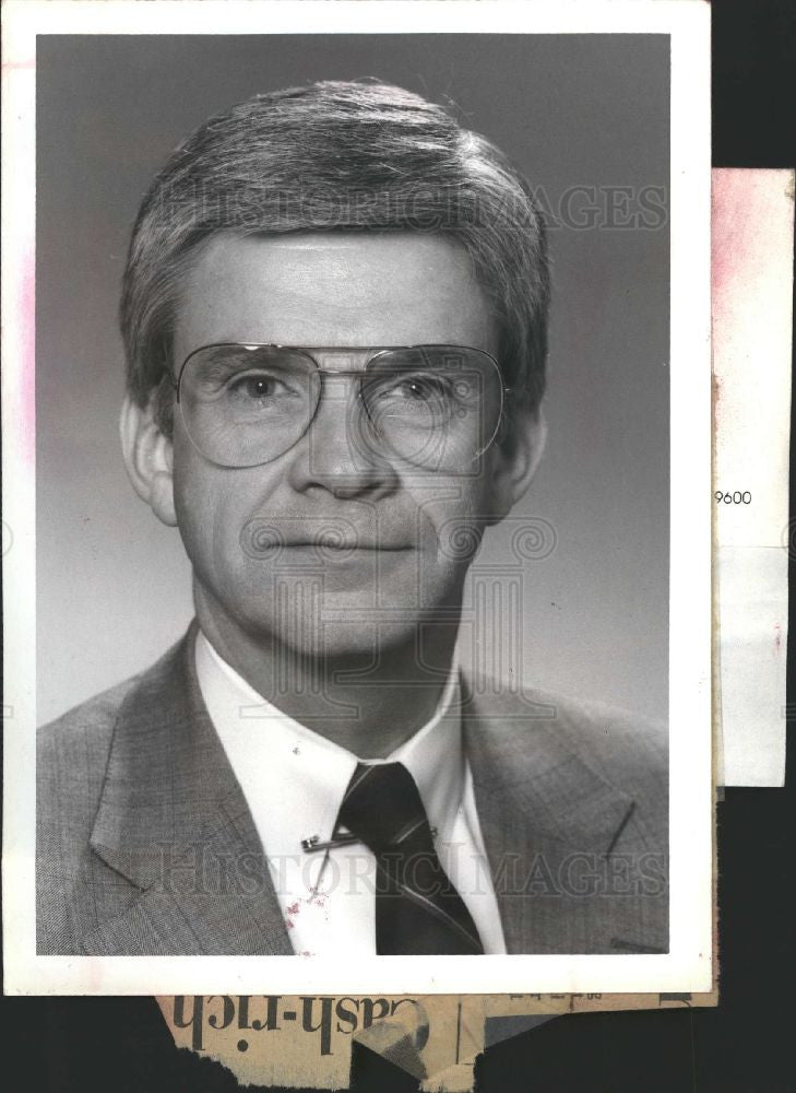 1989 Press Photo Allan Gilmour Vice President - Historic Images