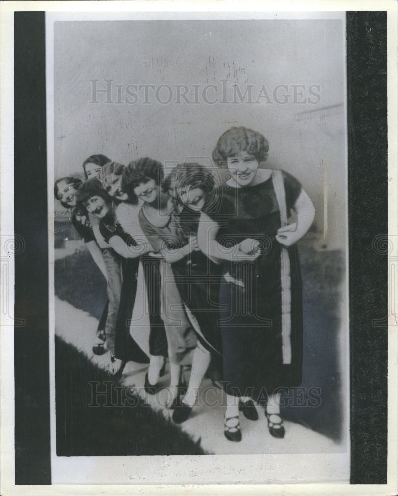 1927 Press Photo Sticky Hoof Detroit society women - Historic Images