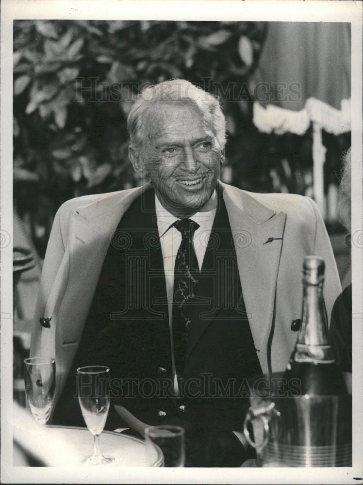 1980 Press Photo Douglas Fairbanks Jr American actor - Historic Images