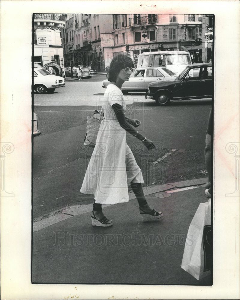 1975 Press Photo wedge fashion 1970-1979 - Historic Images