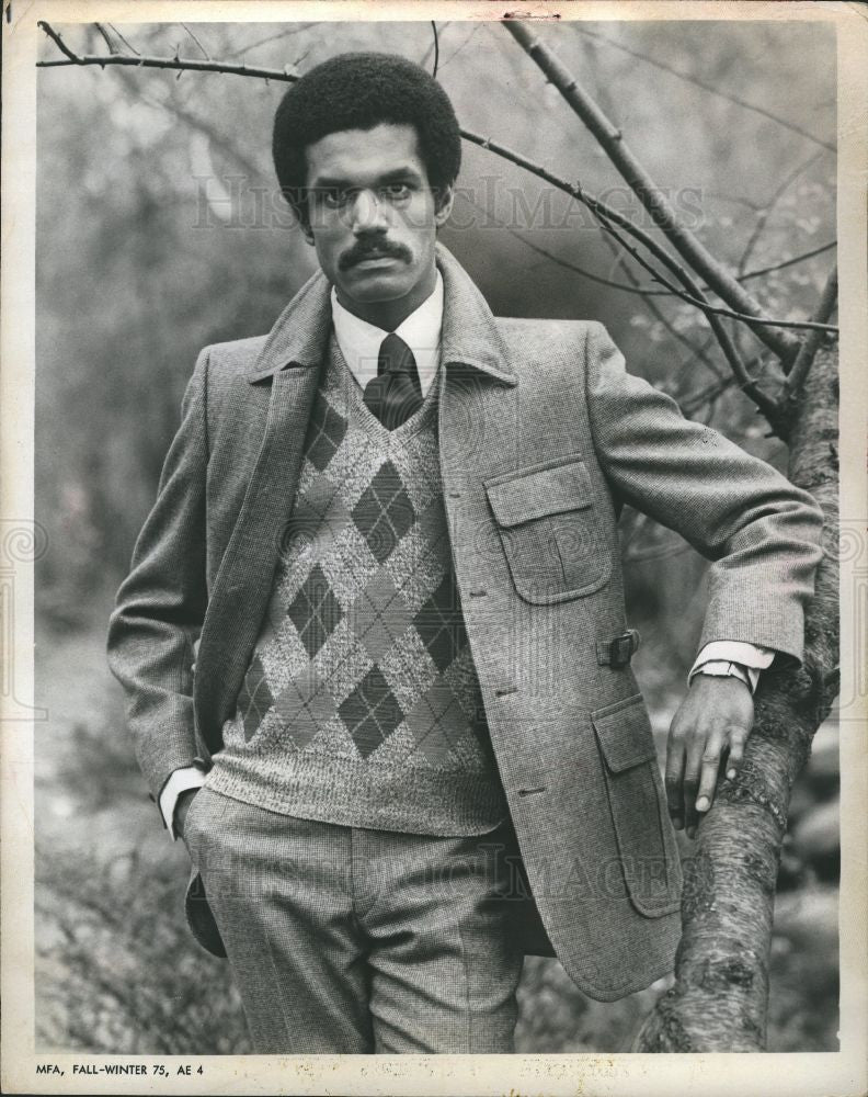 1975 Press Photo fashion suite vest wool tweed - Historic Images