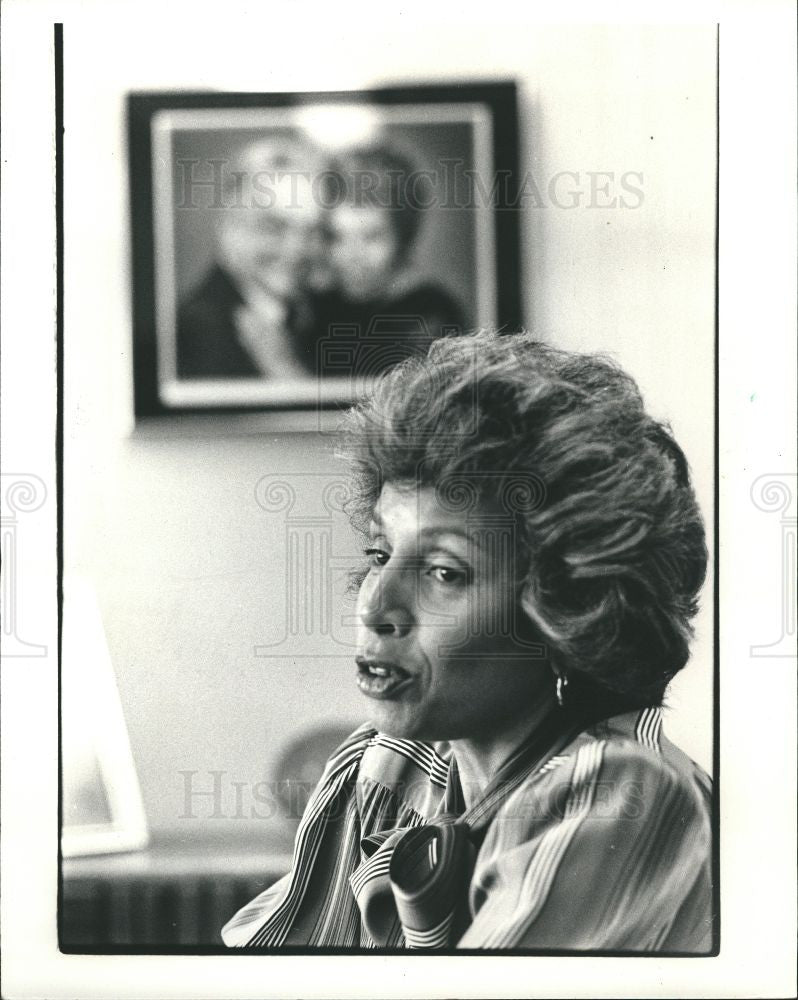 1983 Press Photo Joyce Garrett - Historic Images