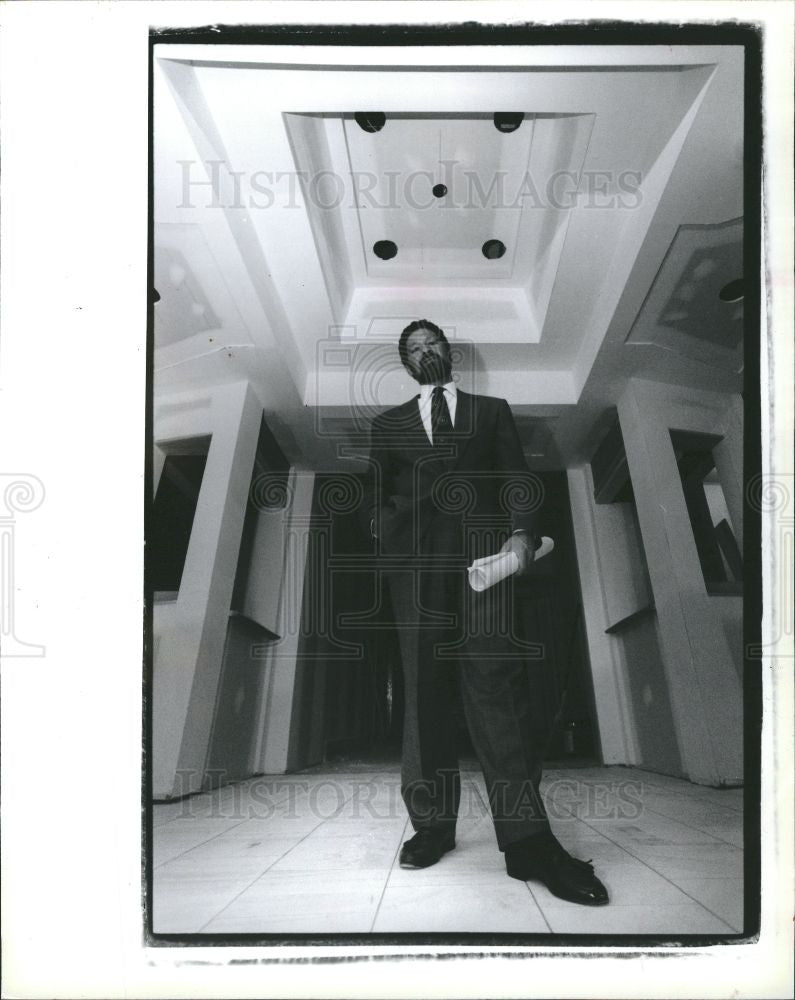 1990 Press Photo Louis Gauci Detroit Institute Arts - Historic Images