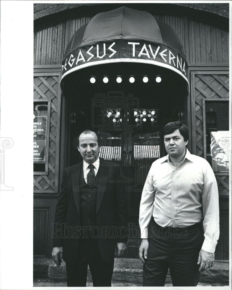 1984 Press Photo Ted Gatzaros - Historic Images