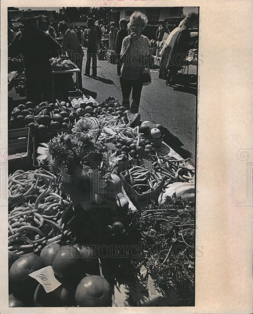 1974 Press Photo Fresh produce  fresher in the sunlight - Historic Images