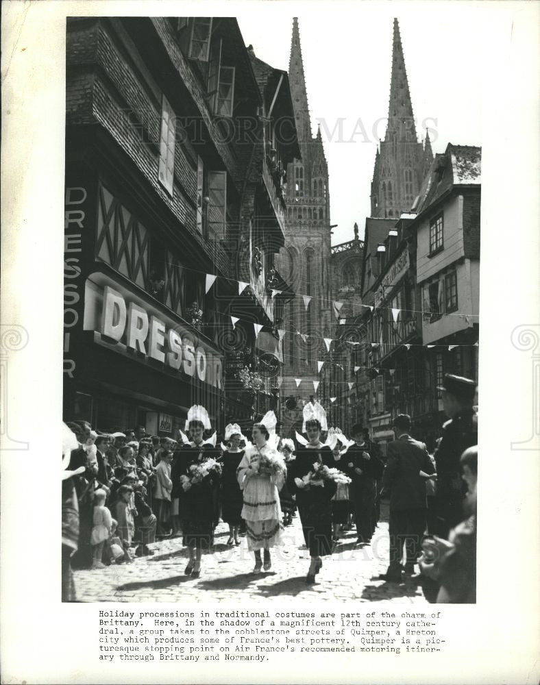 1951 Press Photo Quimper-Holiday processions - Historic Images