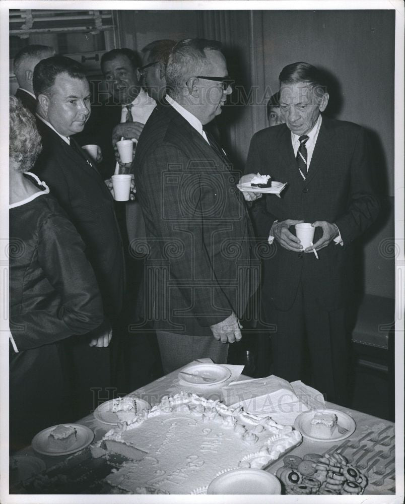 1967 Press Photo RAY GIRARDIN, Birthday - Historic Images