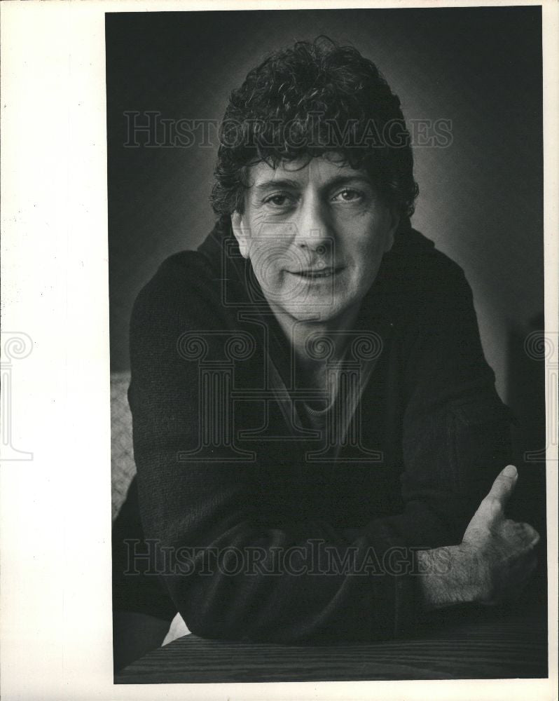 1988 Press Photo Paul Giovanni, Author composer direct. - Historic Images