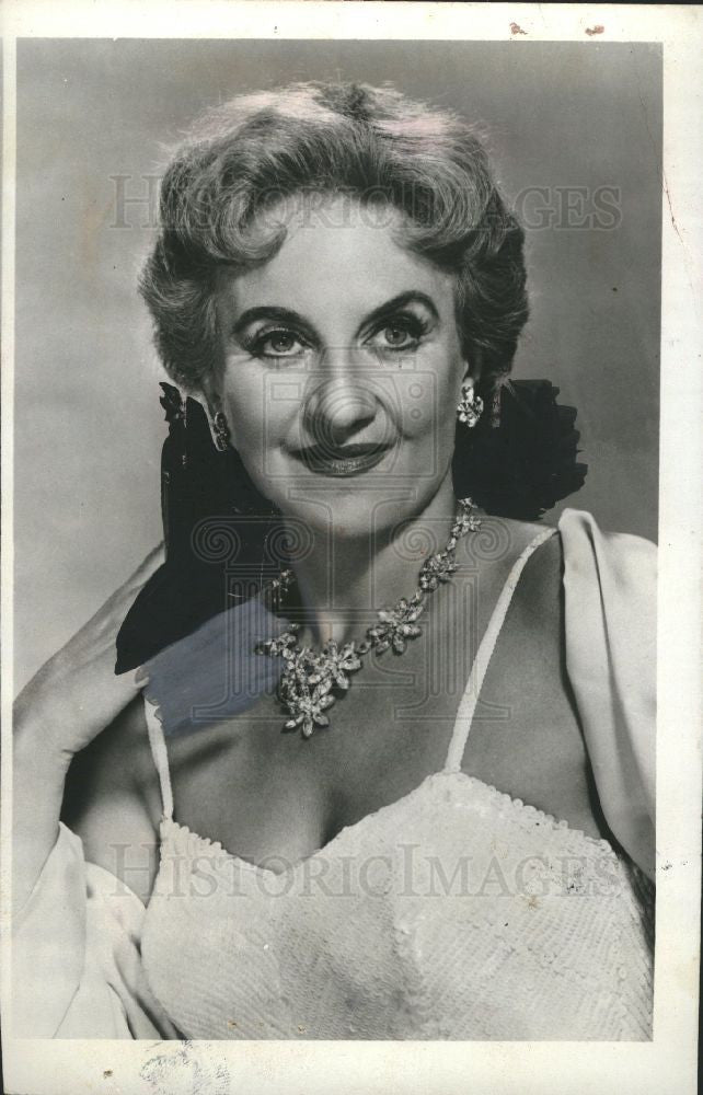 1977 Press Photo Hermione Gingold English actress - Historic Images