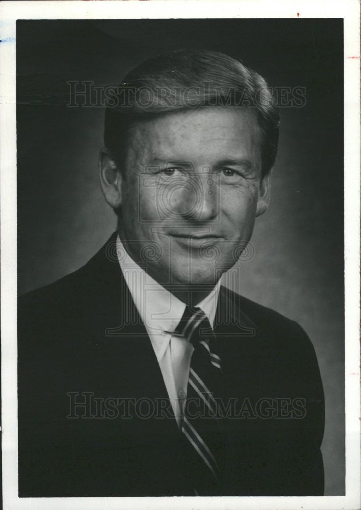 1989 Press Photo Dennis Gormley Federal Mogul CEO - Historic Images