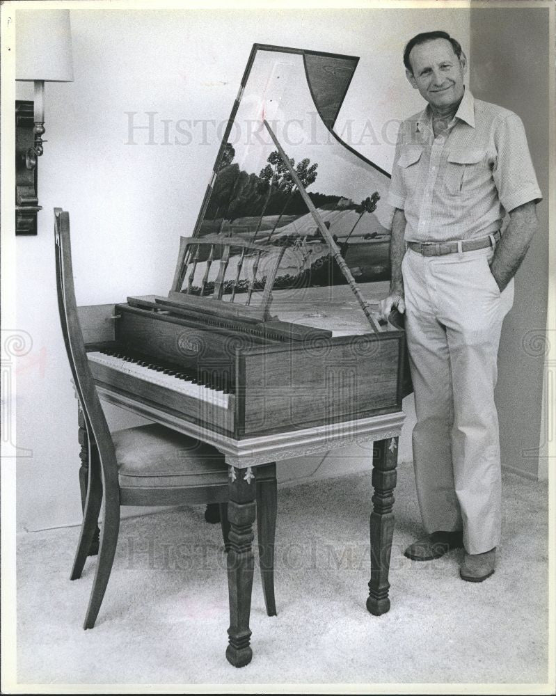 1979 Press Photo Max Goldman Harpshichord Pinball - Historic Images