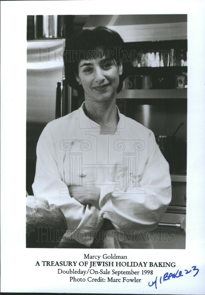 1998 Press Photo Marcy Goldman author cookbook baking - Historic Images