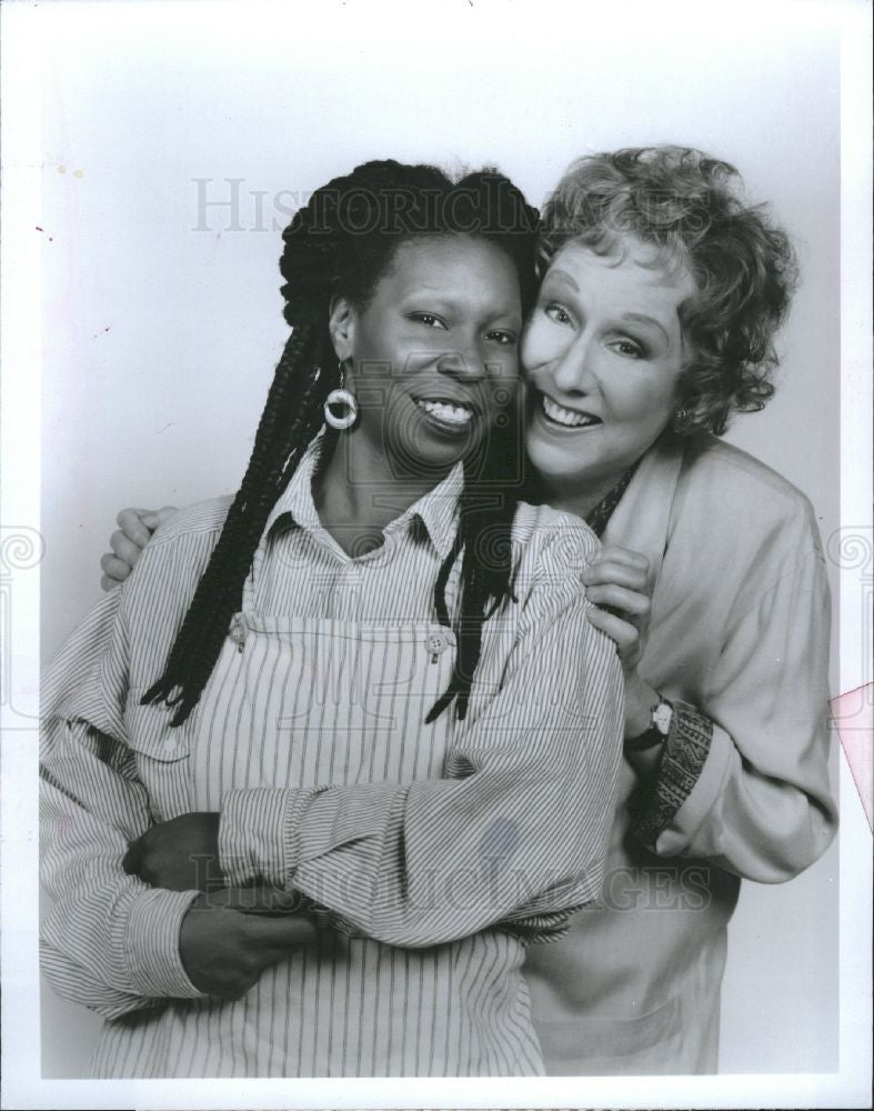 1990 Press Photo Whoopi Goldberg Jean Stapleton CBS TV - Historic Images