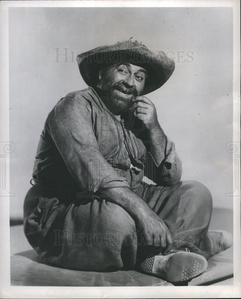 1947 Press Photo THOMAS GOMEZ PANCHO RIDE THE PINKHORSE - Historic Images