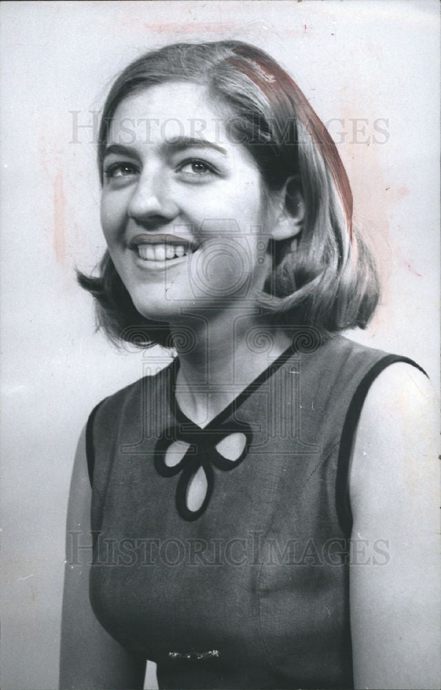 1965 Press Photo Ellen Goodman American journalist - Historic Images