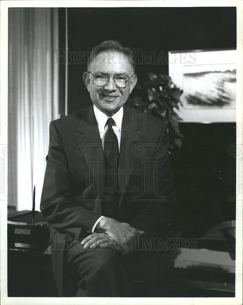 1992 Press Photo Theodore Cooper, Upjohn Co. Chairman - Historic Images