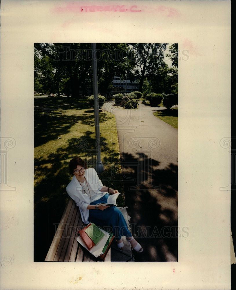 1992 Press Photo Terry Blackhawk - Historic Images