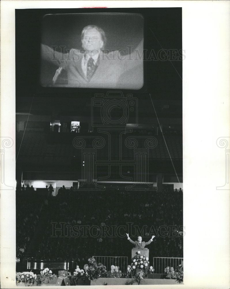 1976 Press Photo Billy Graham Pontiac Stadium Michigan - Historic Images
