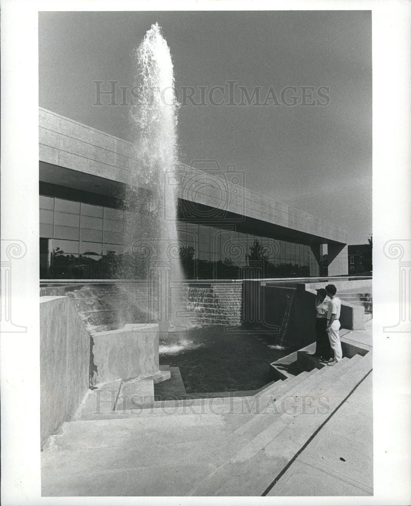 1982 Press Photo Ford Fountain Grand Rapids - Historic Images