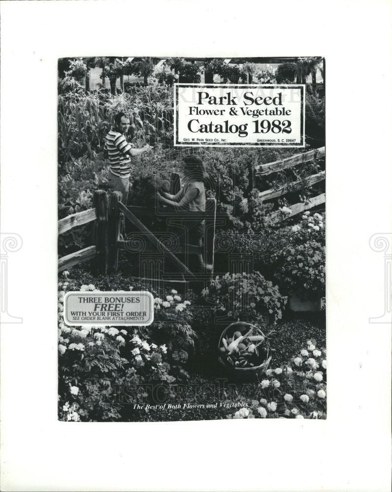 1982 Press Photo George Park Seed Catalog Plants Garden - Historic Images