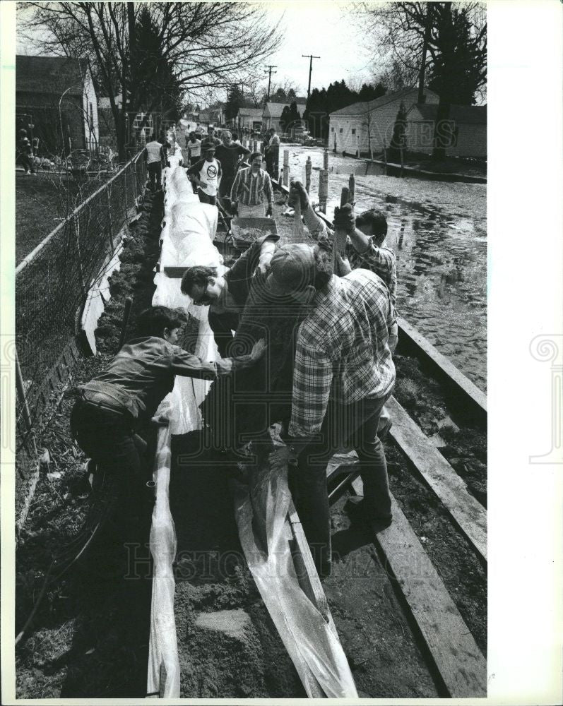 1936 Press Photo Flood wall - Historic Images