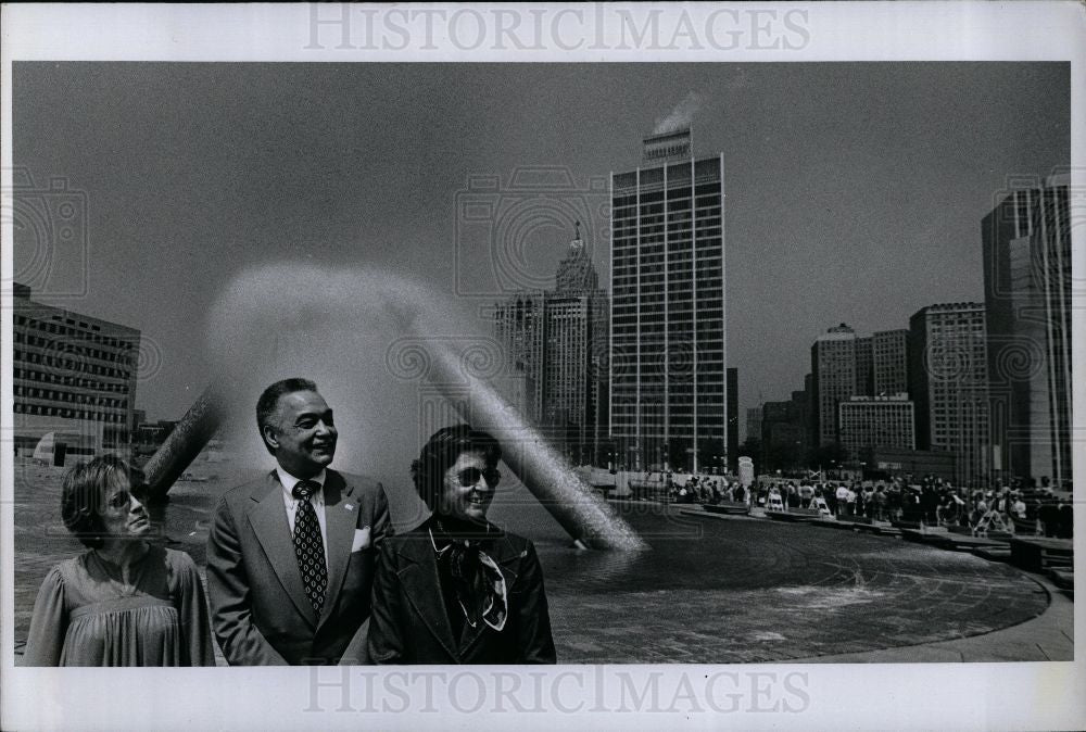 1978 Press Photo Philip Hart, Hart Plaza - Historic Images