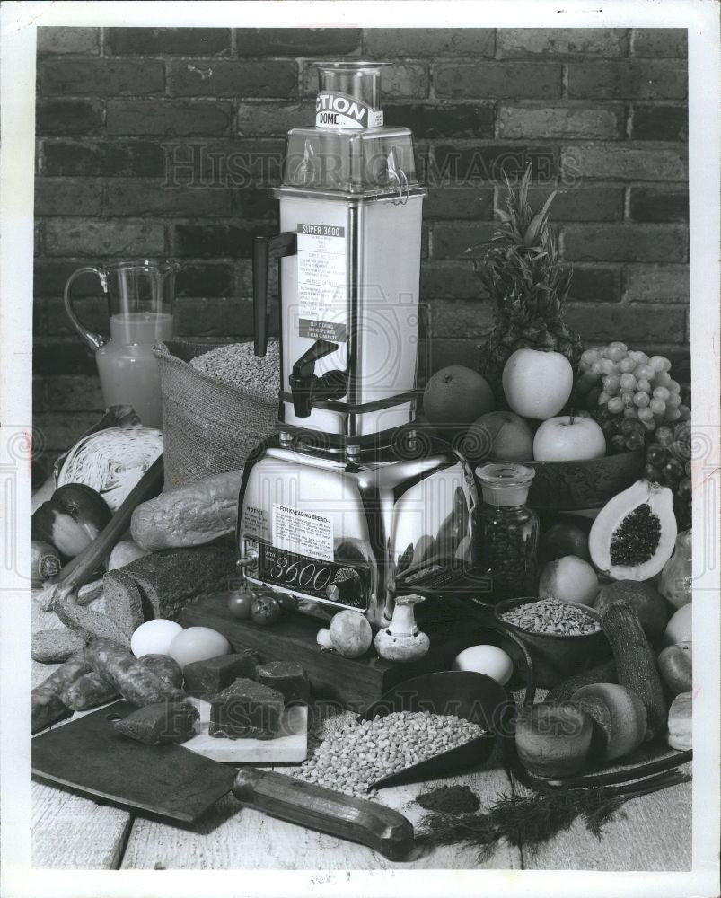 1976 Press Photo Food Processor - Historic Images