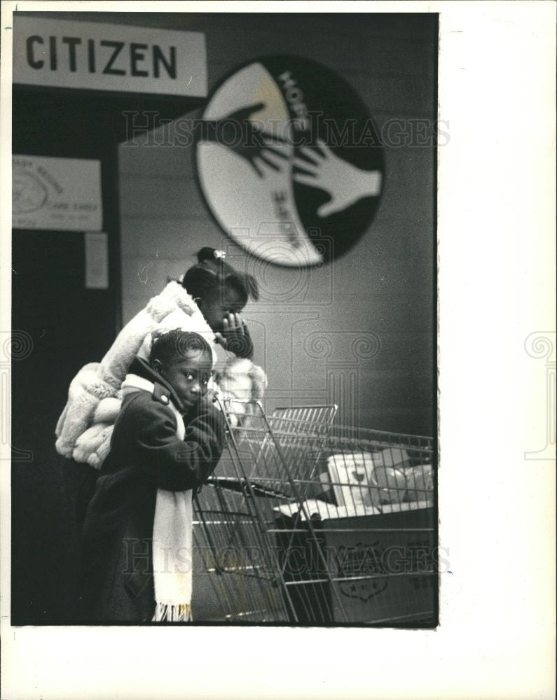 1987 Press Photo Detroit charity HOPE riot Rushin - Historic Images